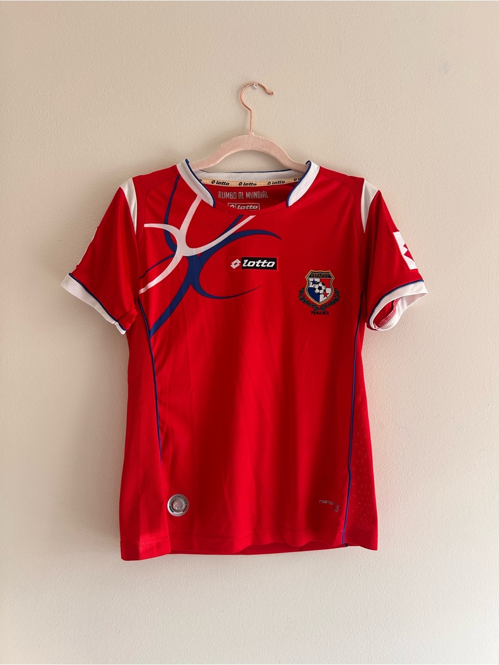 Lotto Women's Red Short-Sleeve Soccer Jersey